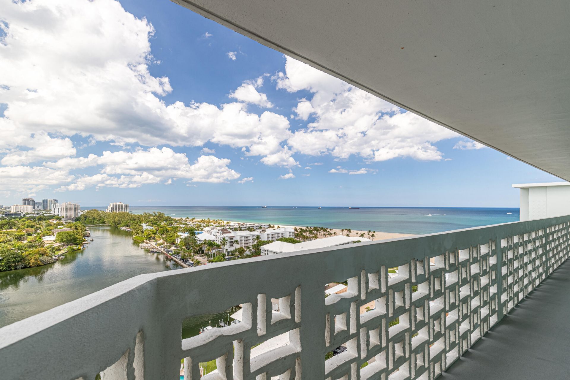 1900 S Ocean Drive, Unit 1706, Fort Lauderdale, FL 33316 Photo