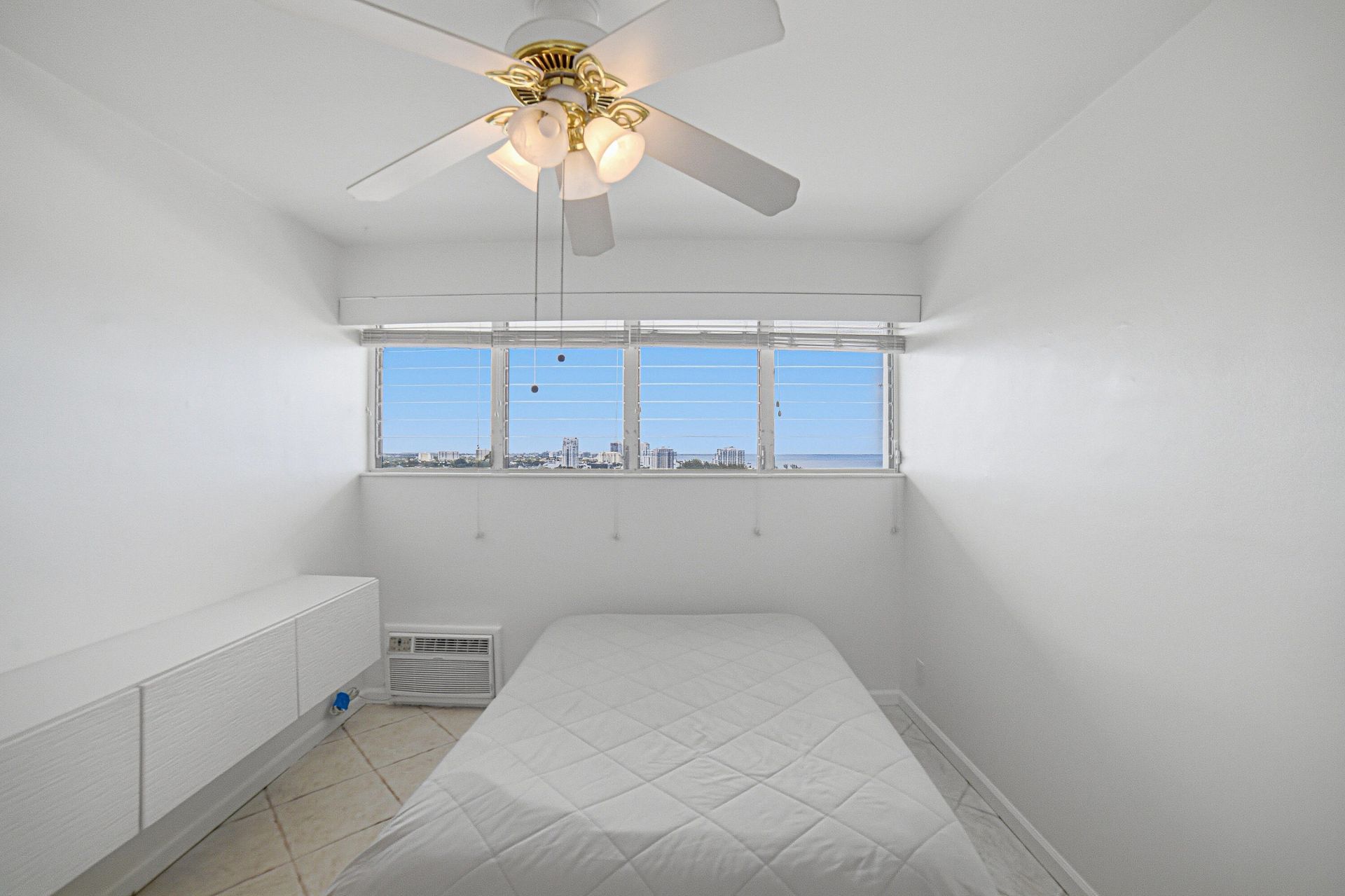 1900 S Ocean Drive, Unit 1706, Fort Lauderdale, FL 33316 Photo