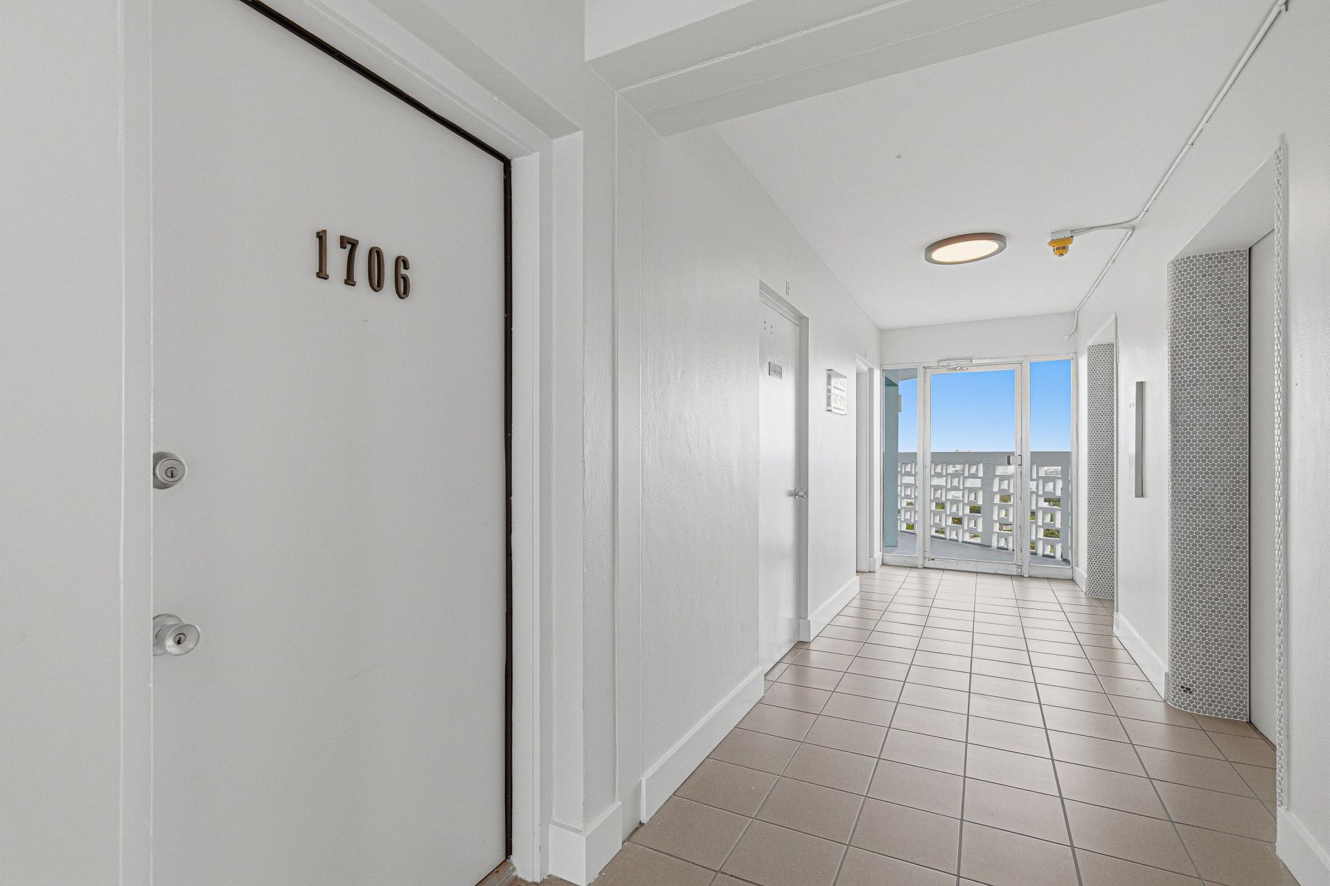 1900 S Ocean Drive, Unit 1706, Fort Lauderdale, FL 33316 Photo