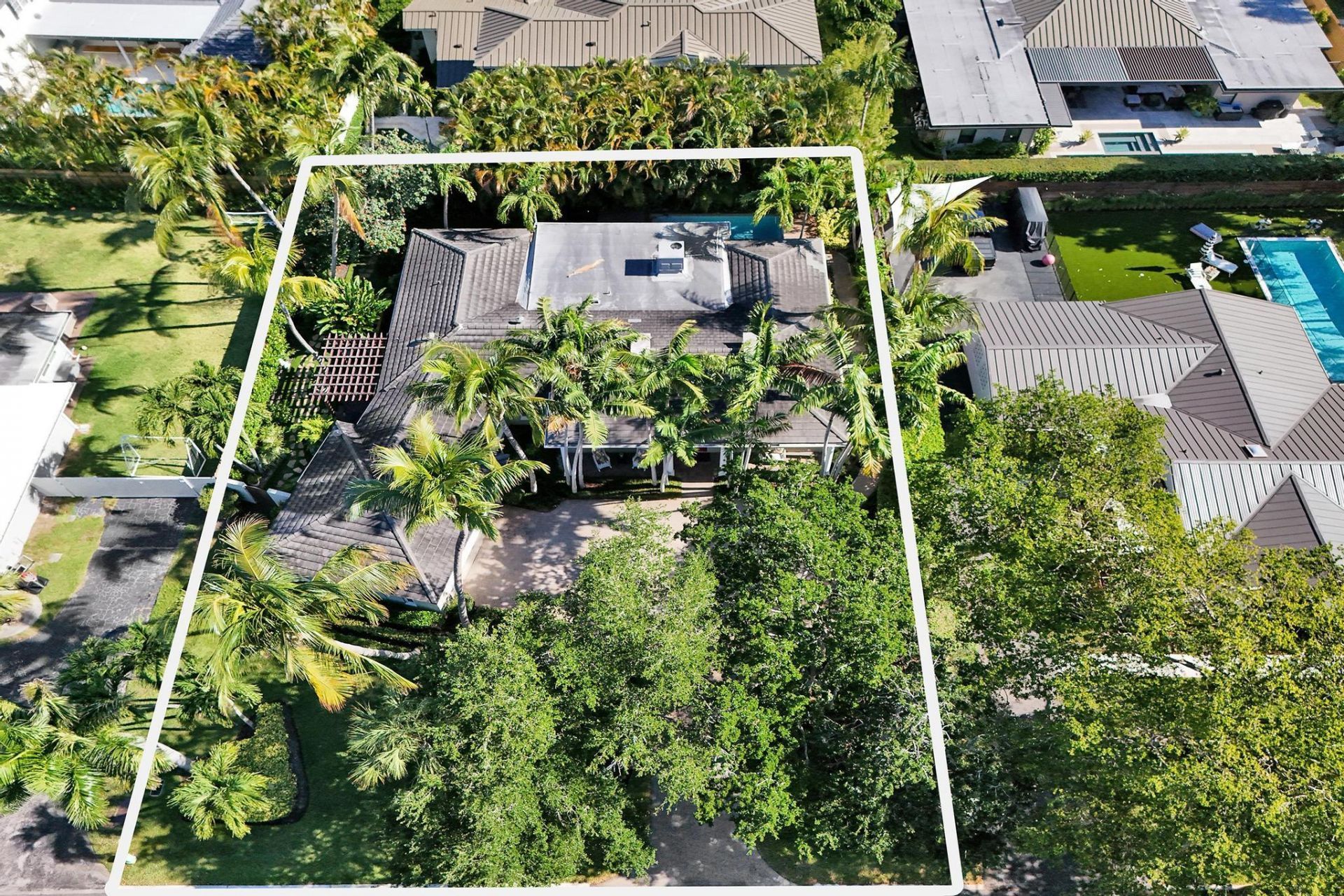 15 Minnetonka Road, Sea Ranch Lakes, FL 33308 Photo