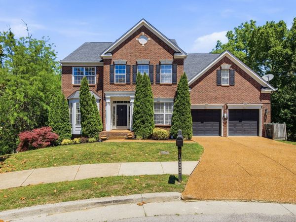 1033 Stone Ridge Dr , Nashville, TN 37211