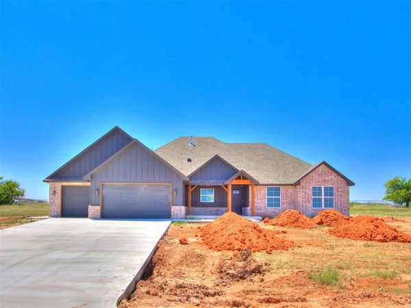 8979 Avington Way, Guthrie, OK 73044