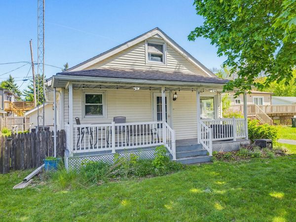 110 E Wisconsin Ave, Silver Lake, WI 53170