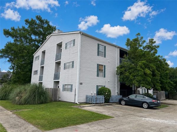 2866 STEAMSHIP Circle, Unit 1A, River Ridge, LA 70123
