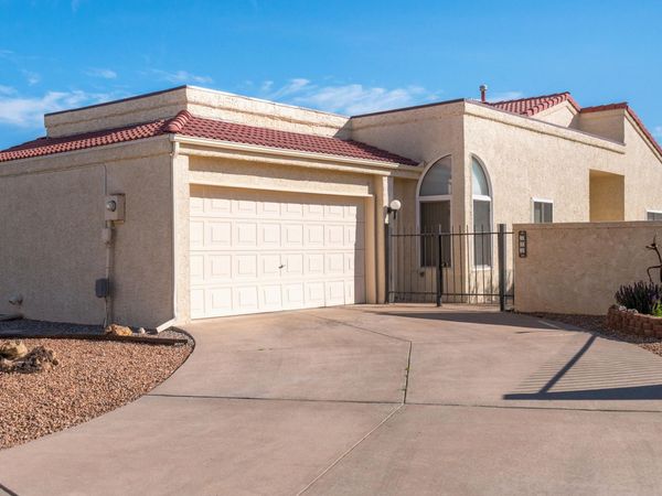 572 Eastlake Drive SE, Rio Rancho, NM 87124