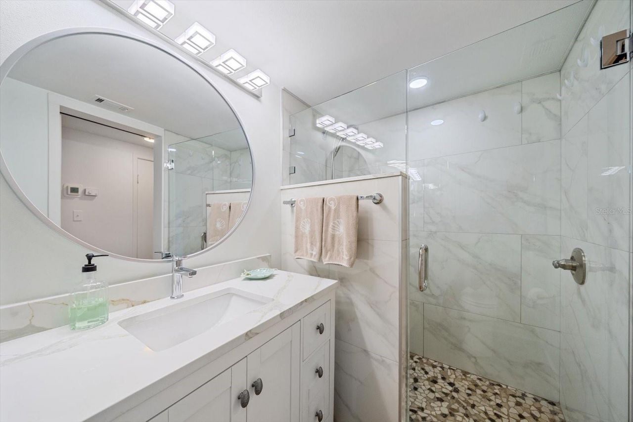 100 Sands Point Road, Unit 225, Longboat Key, FL 34228 Photo