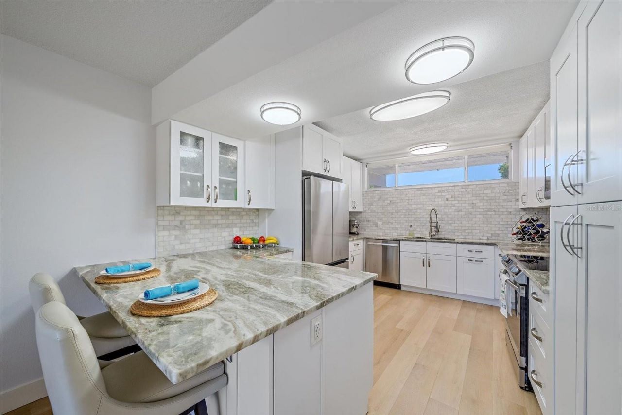 100 Sands Point Road, Unit 225, Longboat Key, FL 34228 Photo