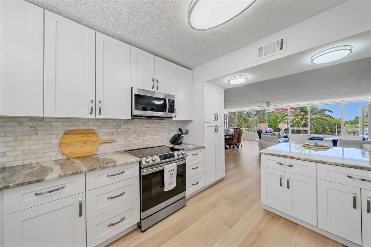 100 Sands Point Road, Unit 225, Longboat Key, FL 34228 Photo