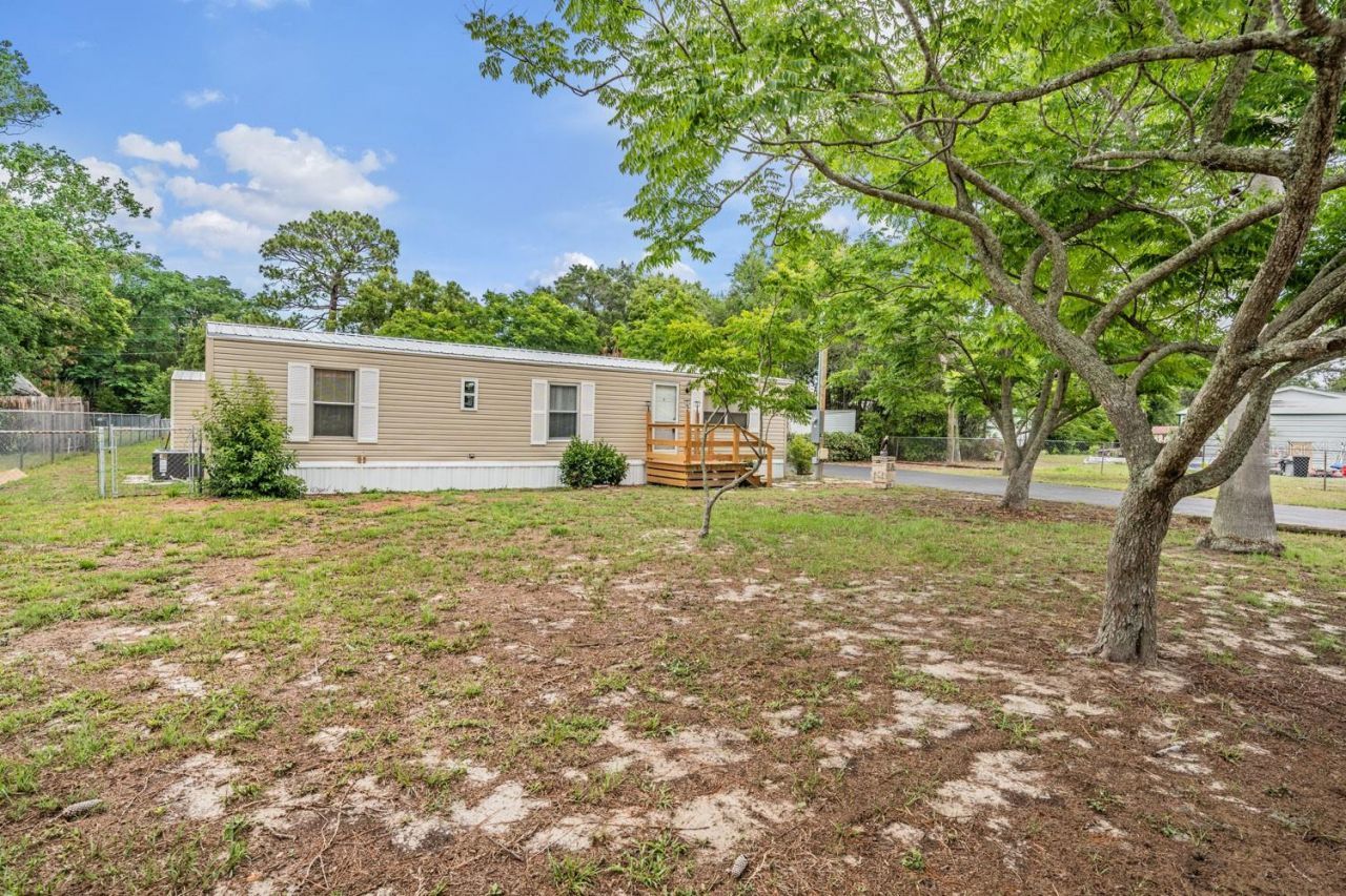 9739 Ray Street , Hudson, FL 34669 Photo