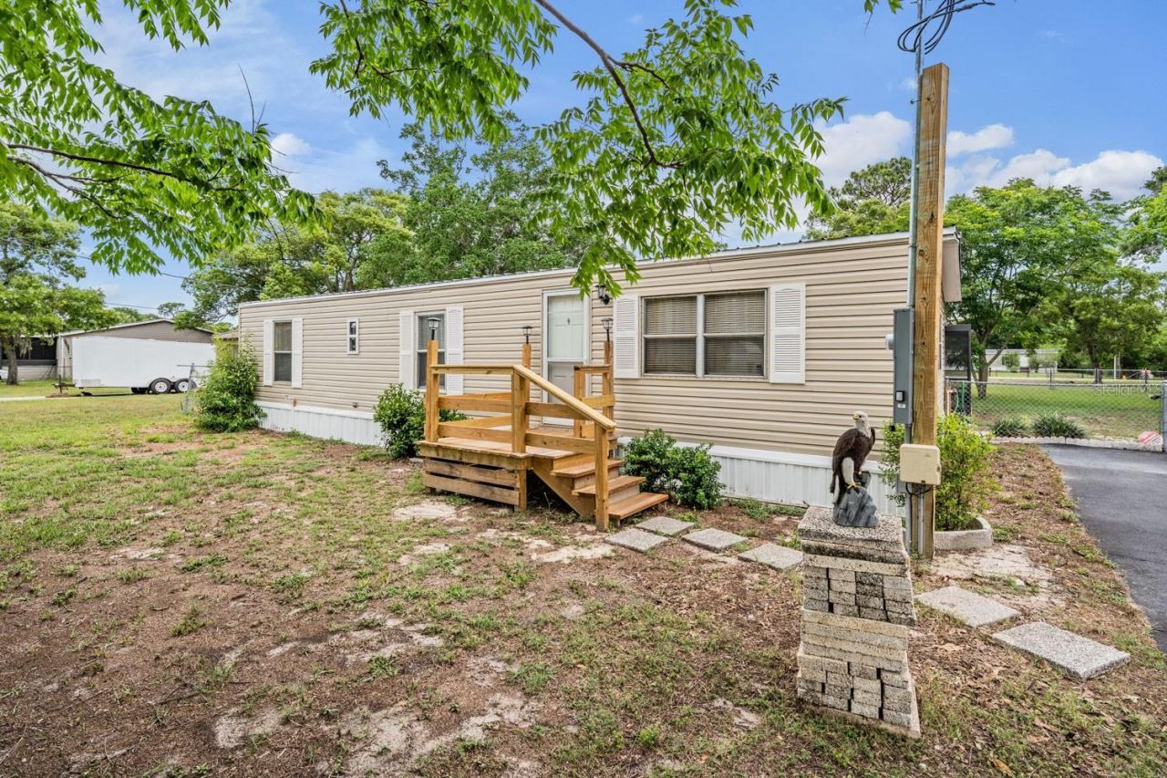 9739 Ray Street , Hudson, FL 34669 Photo