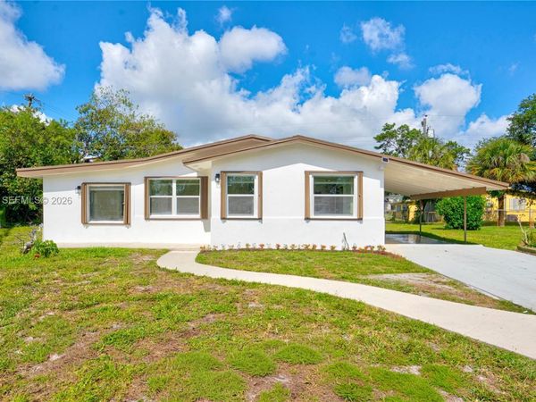 1031 NW 23rd Way , Fort Lauderdale, FL 33311
