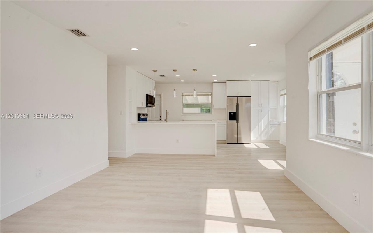 1031 NW 23rd Way , Fort Lauderdale, FL 33311 Photo