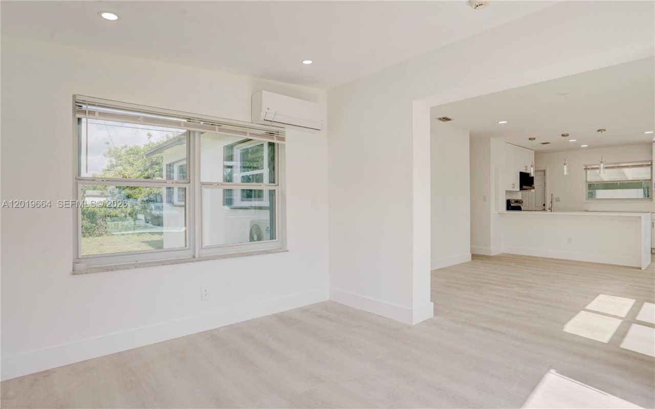 1031 NW 23rd Way , Fort Lauderdale, FL 33311 Photo