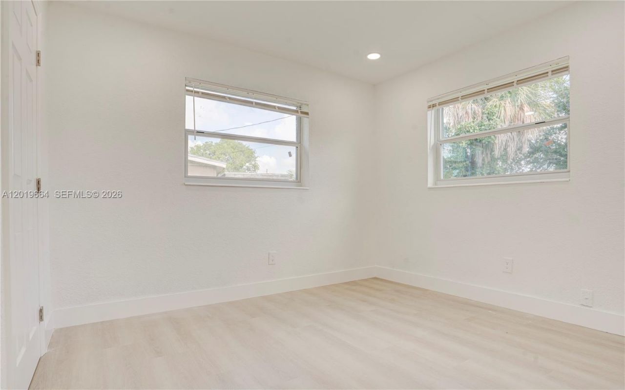 1031 NW 23rd Way , Fort Lauderdale, FL 33311 Photo