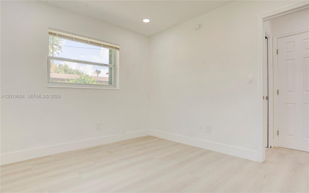 1031 NW 23rd Way , Fort Lauderdale, FL 33311 Photo