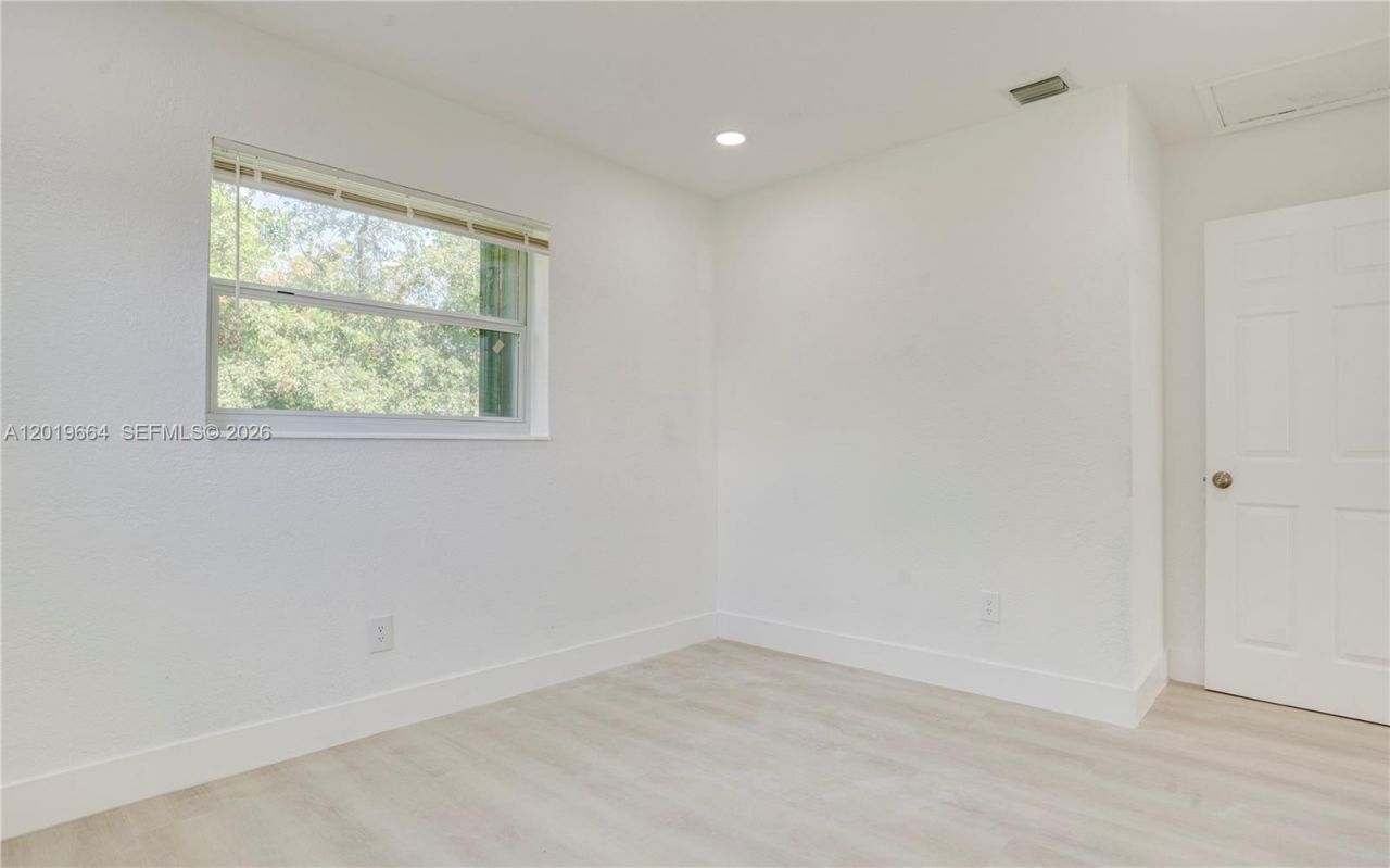 1031 NW 23rd Way , Fort Lauderdale, FL 33311 Photo