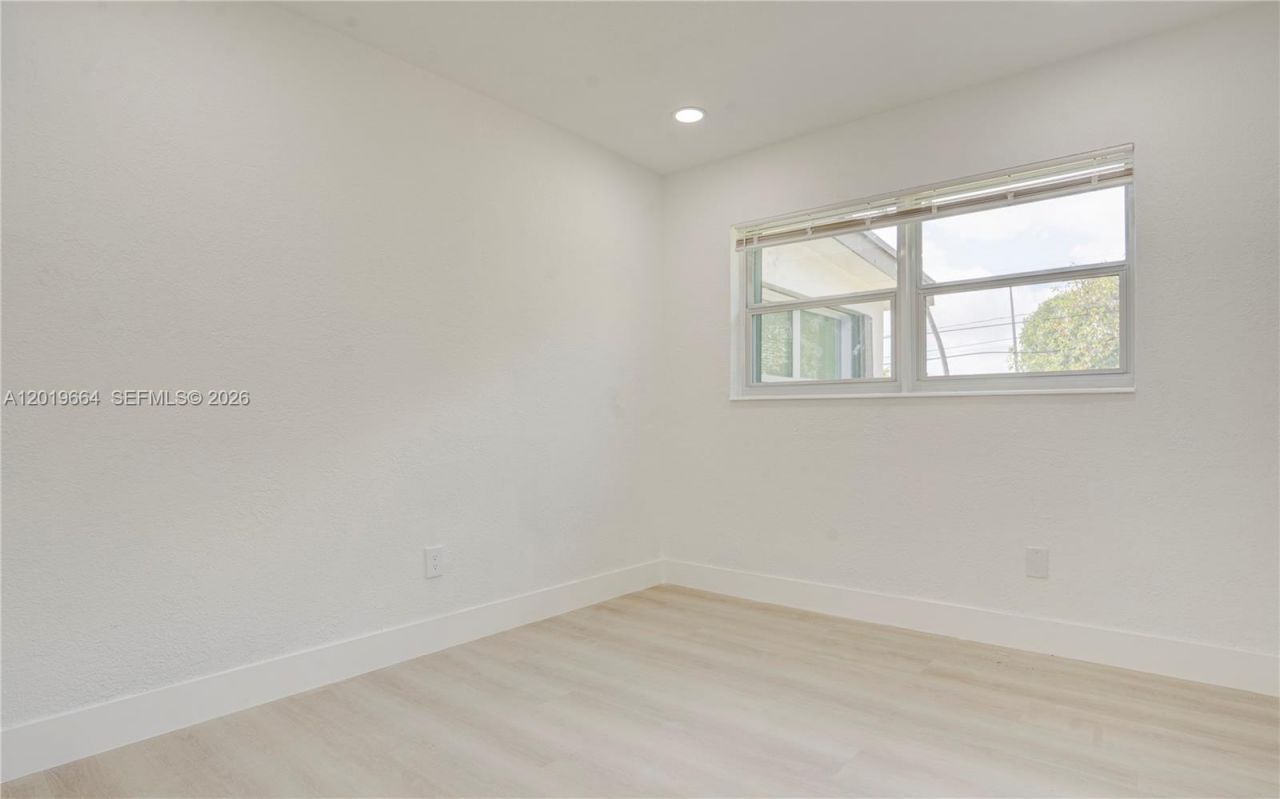 1031 NW 23rd Way , Fort Lauderdale, FL 33311 Photo