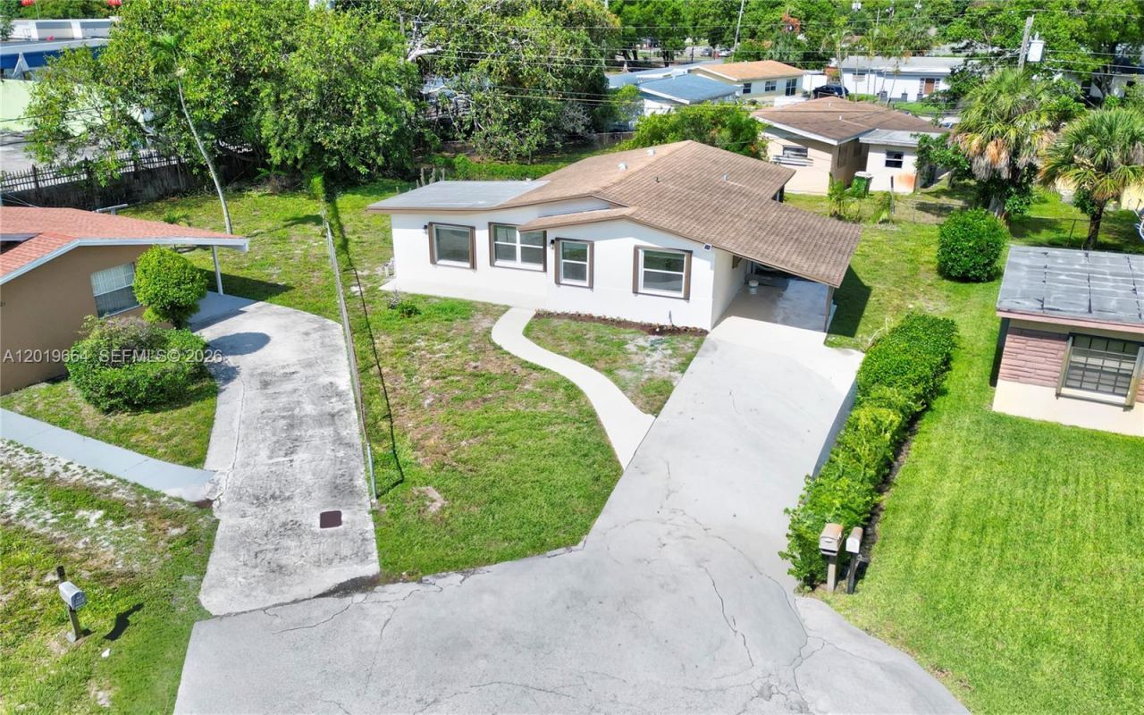 1031 NW 23rd Way , Fort Lauderdale, FL 33311 Photo