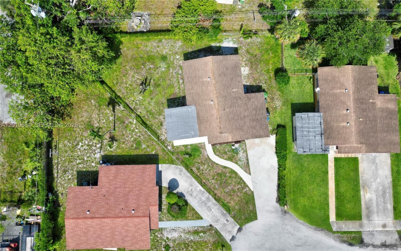 1031 NW 23rd Way , Fort Lauderdale, FL 33311 Photo