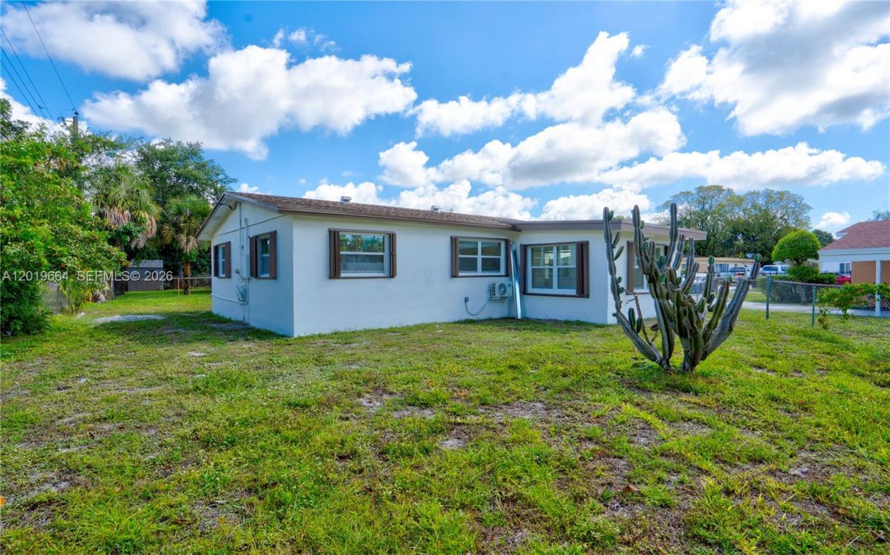 1031 NW 23rd Way , Fort Lauderdale, FL 33311 Photo