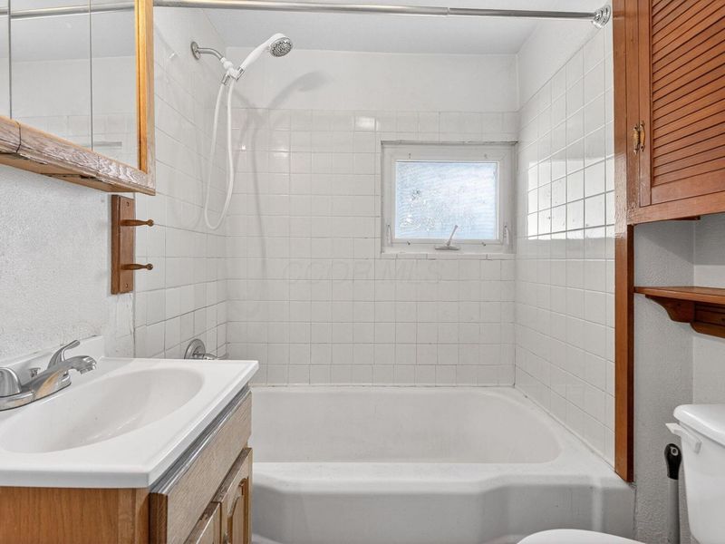23 S Pine Street , Newark, OH 43055 Photo 27