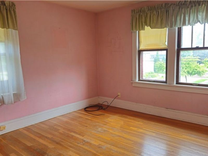 387 E York Street , Akron, OH 44310 Photo 15