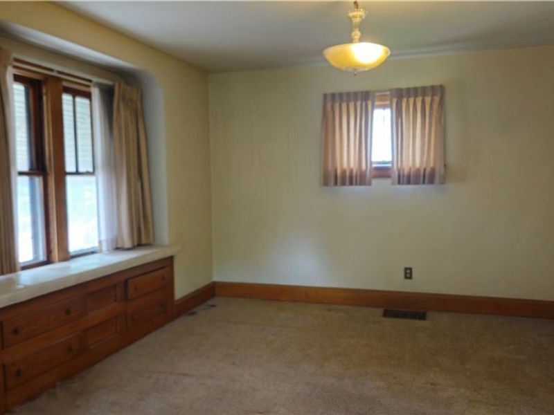 387 E York Street , Akron, OH 44310 Photo 7