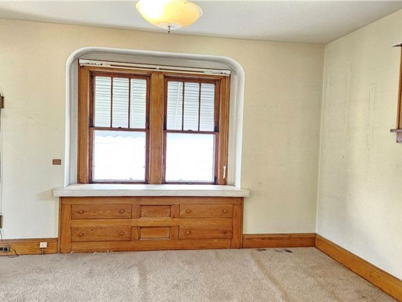 387 E York Street, Akron, OH 44310 Photo 7