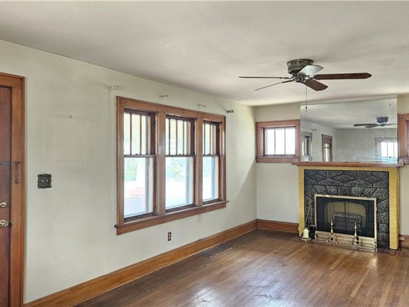 387 E York Street, Akron, OH 44310 Photo 9