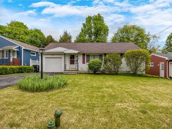 208 Harding Place , Syracuse, NY 13205