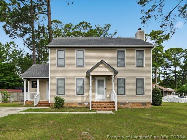 6800 Creston Circle , Fayetteville, NC 28314