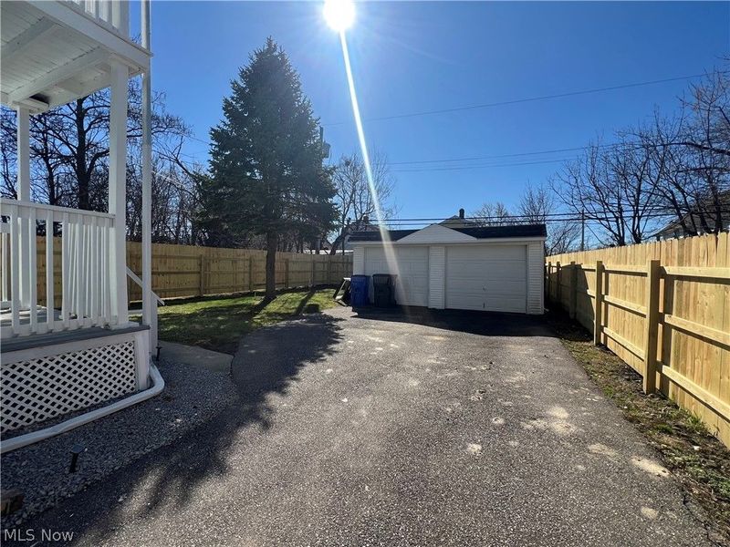 14208 Kingsford Avenue, Cleveland, OH 44128 Photo 3