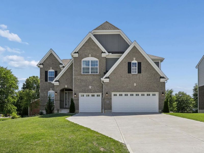 8201 Stone Drive, West Chester, OH 45241 Photo 1