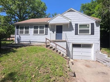 6636 Flora Avenue, Kansas City, MO 64131