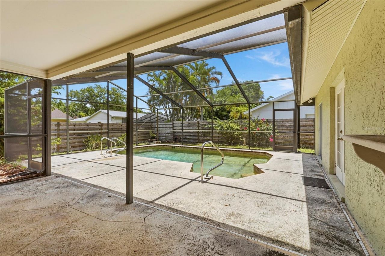 6909 9th Court E, Sarasota, FL 34243 Photo