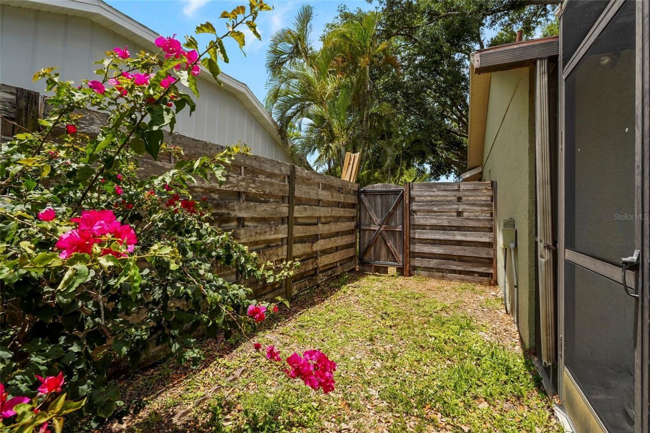 6909 9th Court E, Sarasota, FL 34243 Photo