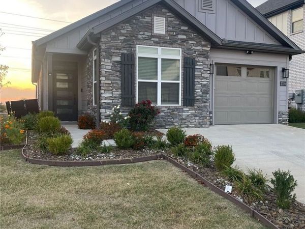 2310 SW Poppy Street, Bentonville, AR 72713
