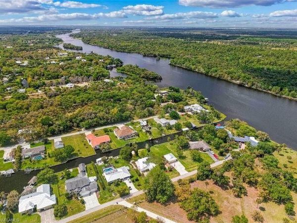 1870 Oak DR , ALVA, FL 33920