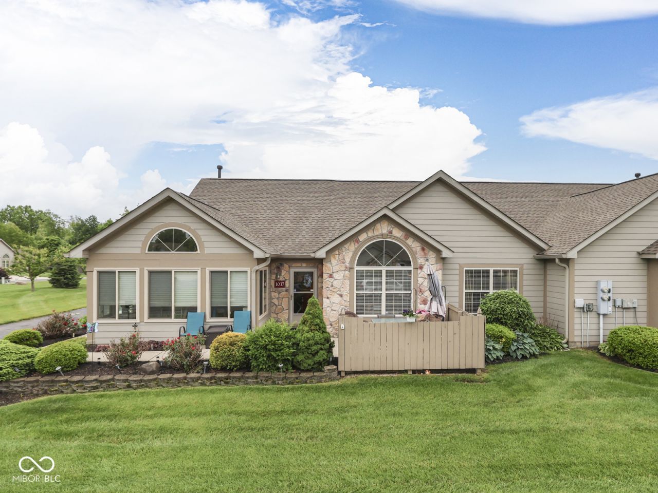 1037 Laurelwood Lane, Greenwood, IN 46142 Main Photo