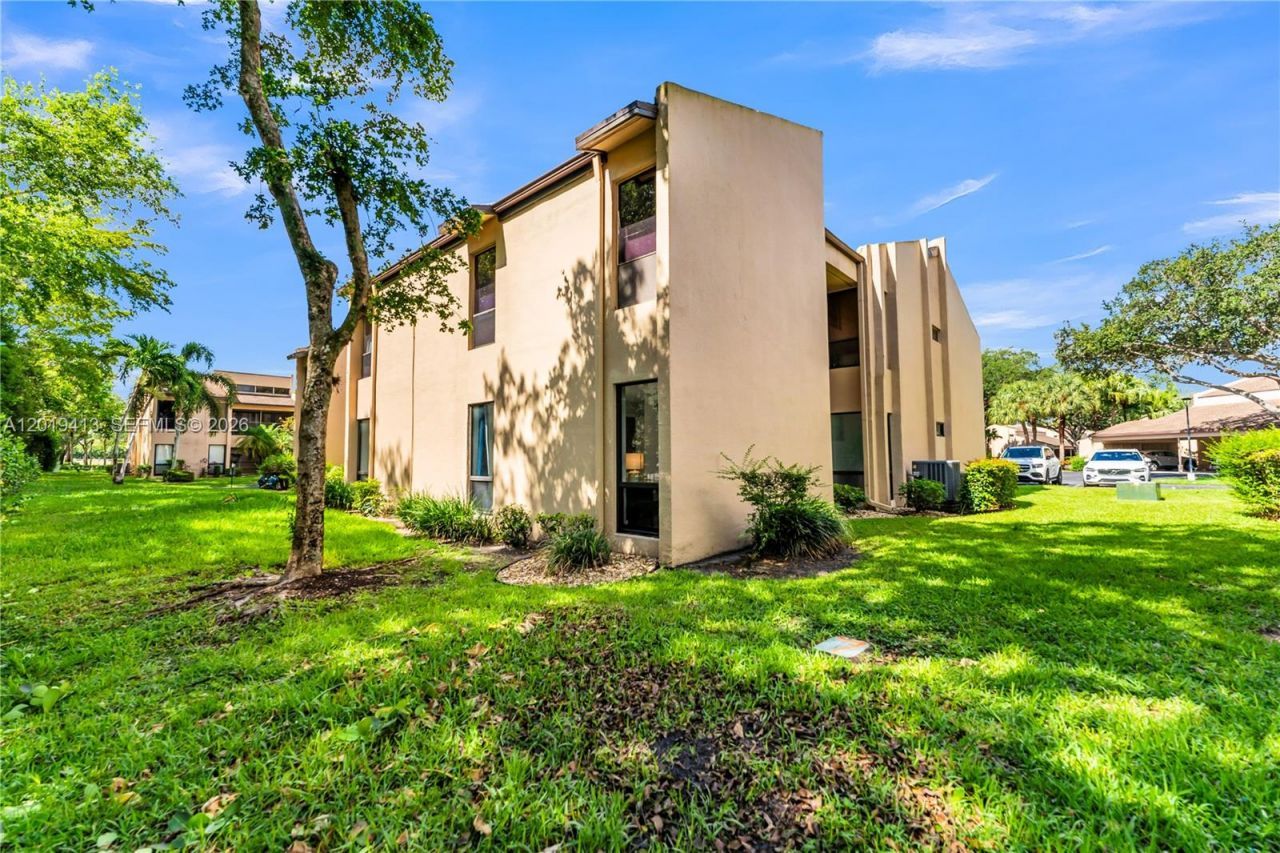6444 Pumpkin Seed Cir , Unit 112, Boca Raton, FL 33433 Photo