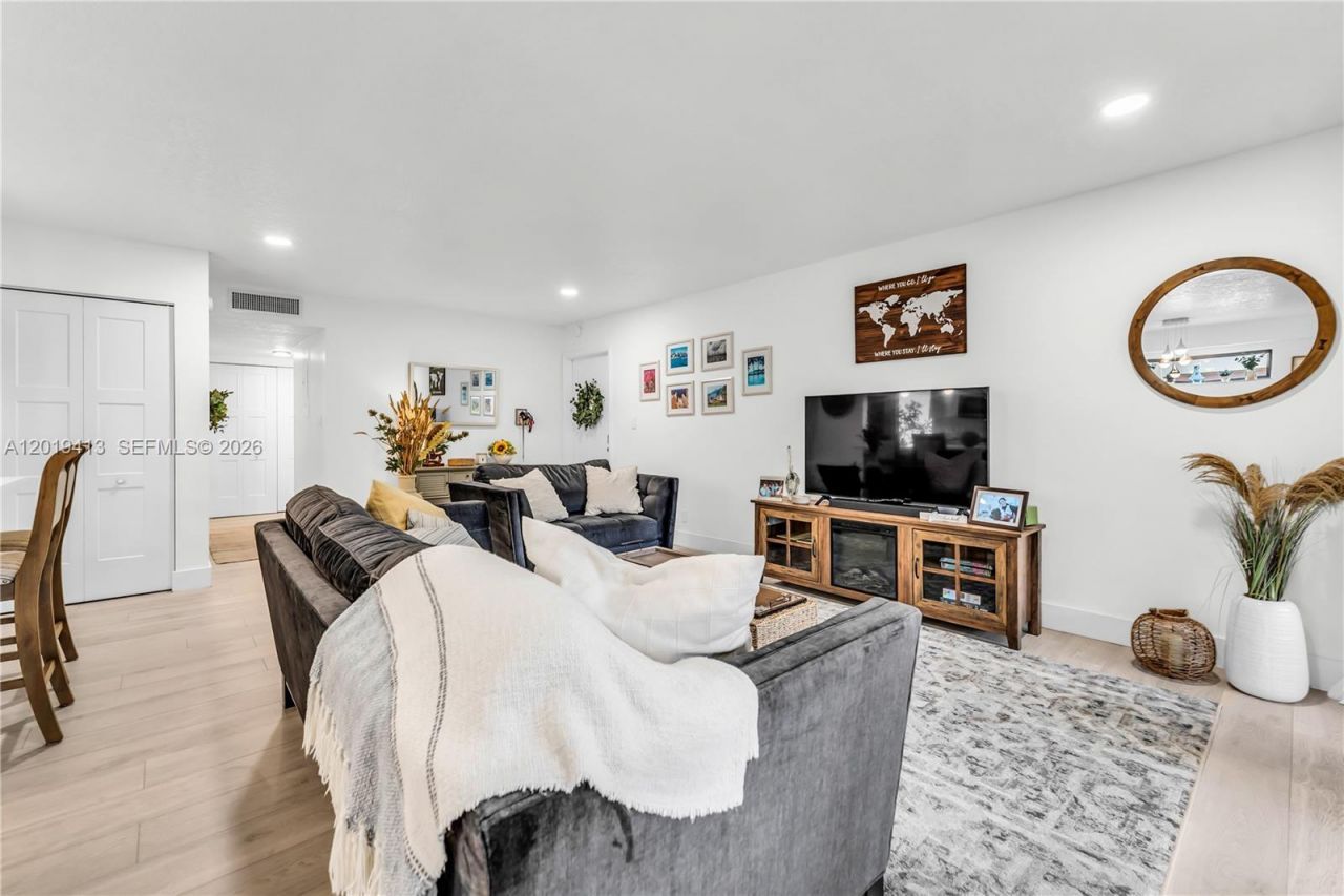 6444 Pumpkin Seed Cir , Unit 112, Boca Raton, FL 33433 Photo