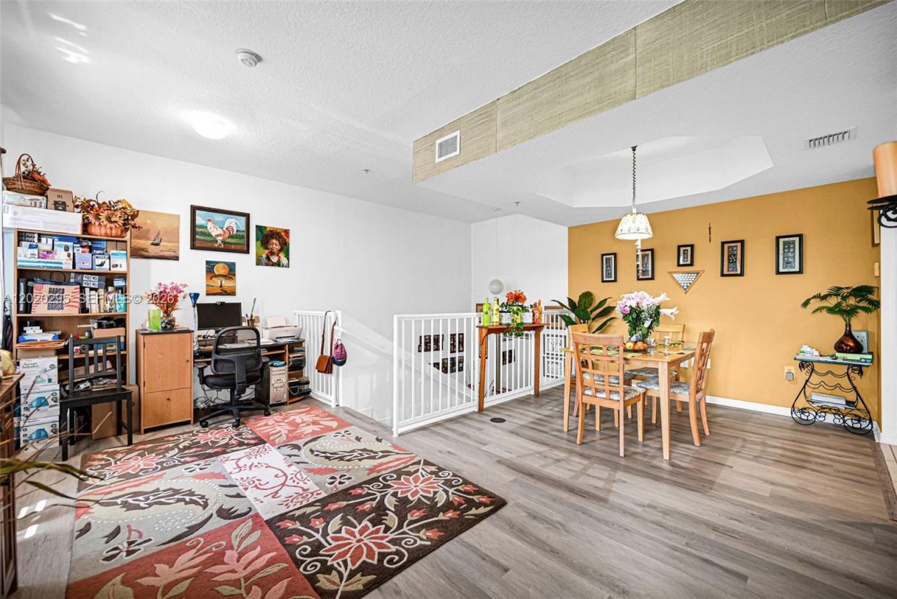 6630 NW 114th Ave, Unit 1538, Doral, FL 33178 Photo