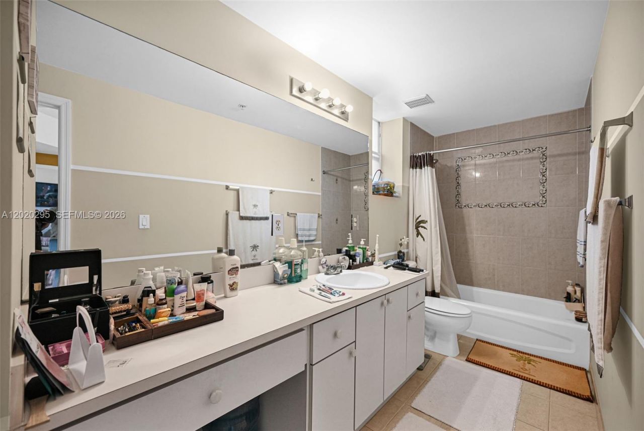 6630 NW 114th Ave, Unit 1538, Doral, FL 33178 Photo