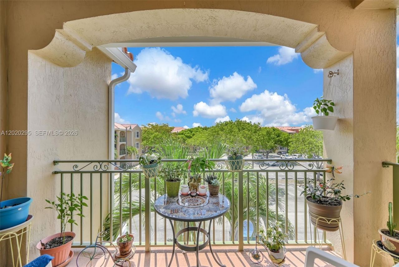 6630 NW 114th Ave, Unit 1538, Doral, FL 33178 Photo