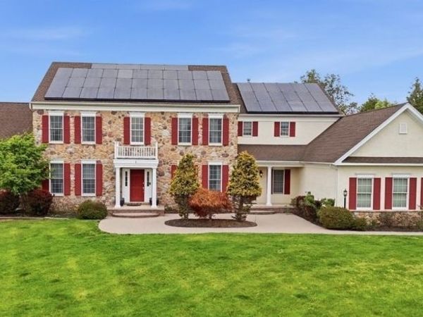 1 Beehive Ln, Raritan, NJ 08822