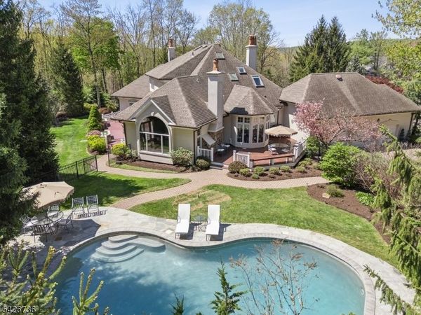 110 CHELSEA, Watchung, NJ 07069
