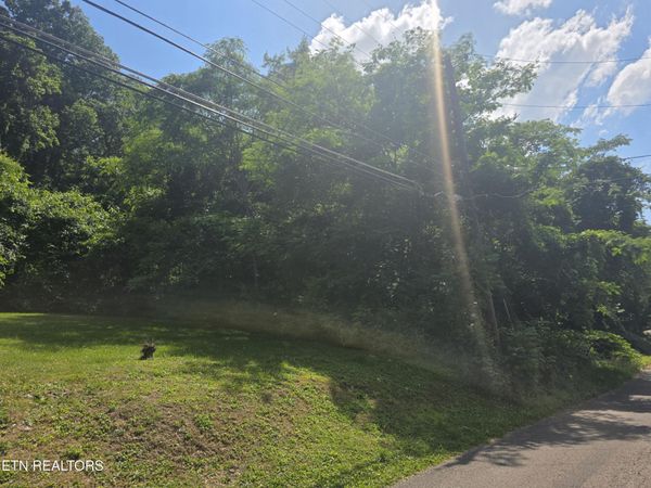 218 Shipman Drive, Knoxville, TN 37918