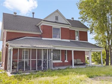 302 E 4th Street, Milan, MO 63556