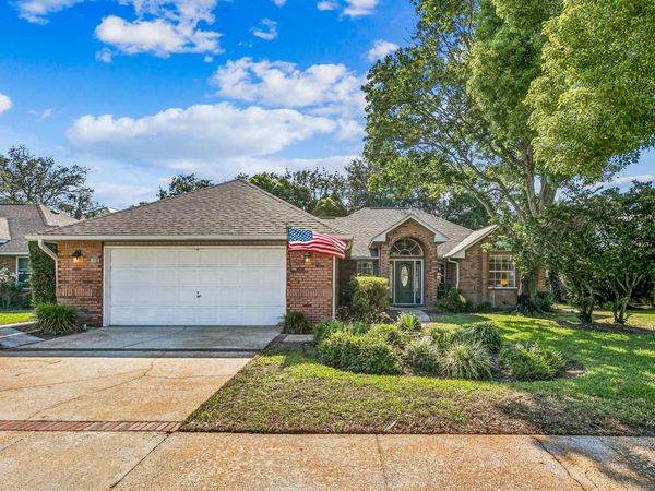 157 Kel-wen Circle, Destin, FL 32541