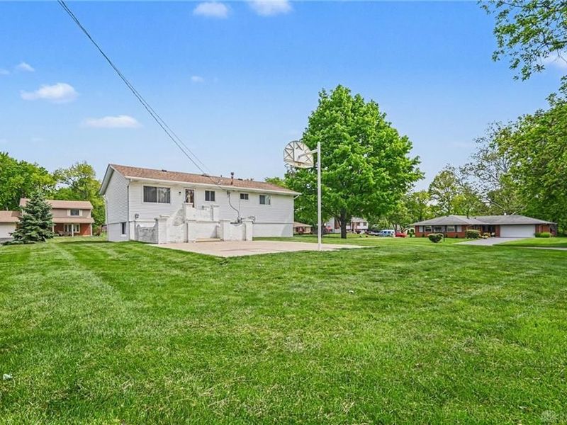 2040 Penbrooke Trail, Miamisburg, OH 45459 Photo 23